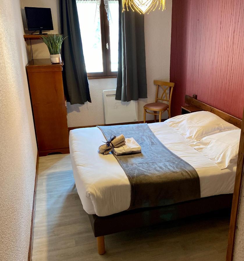 Hotel Des Alpes Aix-les-Bains Bagian luar foto
