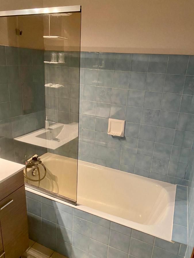 Hotel Des Alpes Aix-les-Bains Bagian luar foto