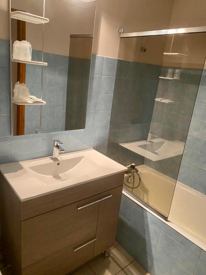 Hotel Des Alpes Aix-les-Bains Bagian luar foto